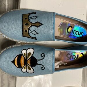 Sam Edelman Circus Queen Bee espadrille flats. 🐝 👑